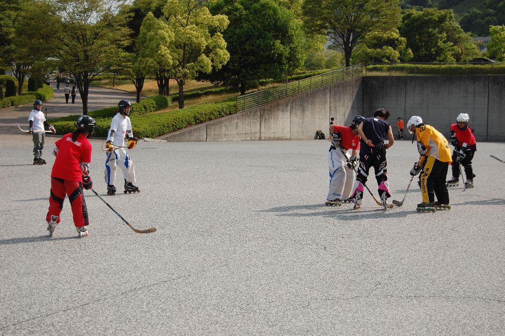 ���̉摜�̒��쌠��
Hiroshima Inline Hockey League(HIHL)�ɂ���܂��B�摜�f�[�^�̖��f�]�p�͌ł����f��\���グ�܂��B