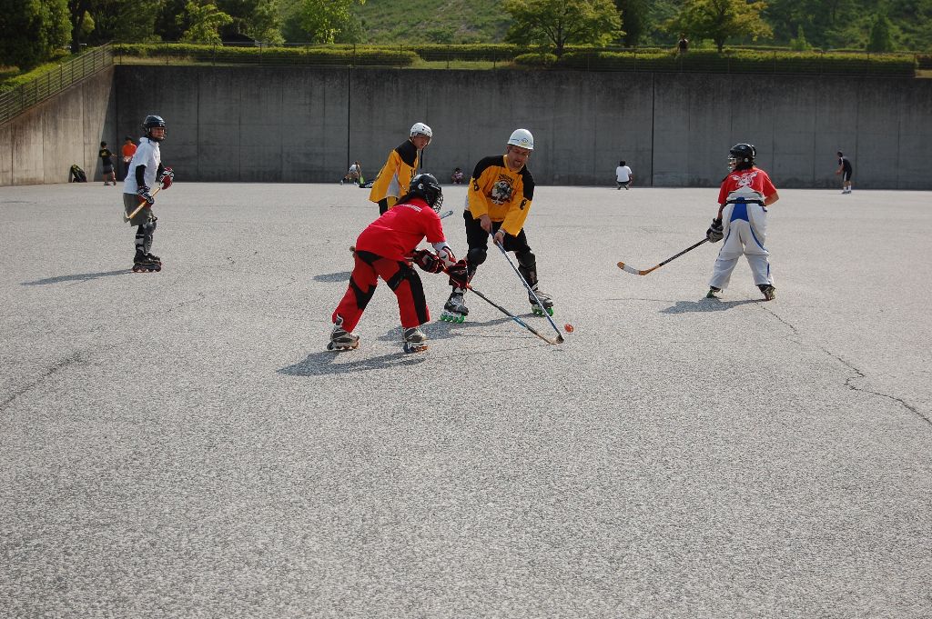 ���̉摜�̒��쌠��
Hiroshima Inline Hockey League(HIHL)�ɂ���܂��B�摜�f�[�^�̖��f�]�p�͌ł����f��\���グ�܂��B