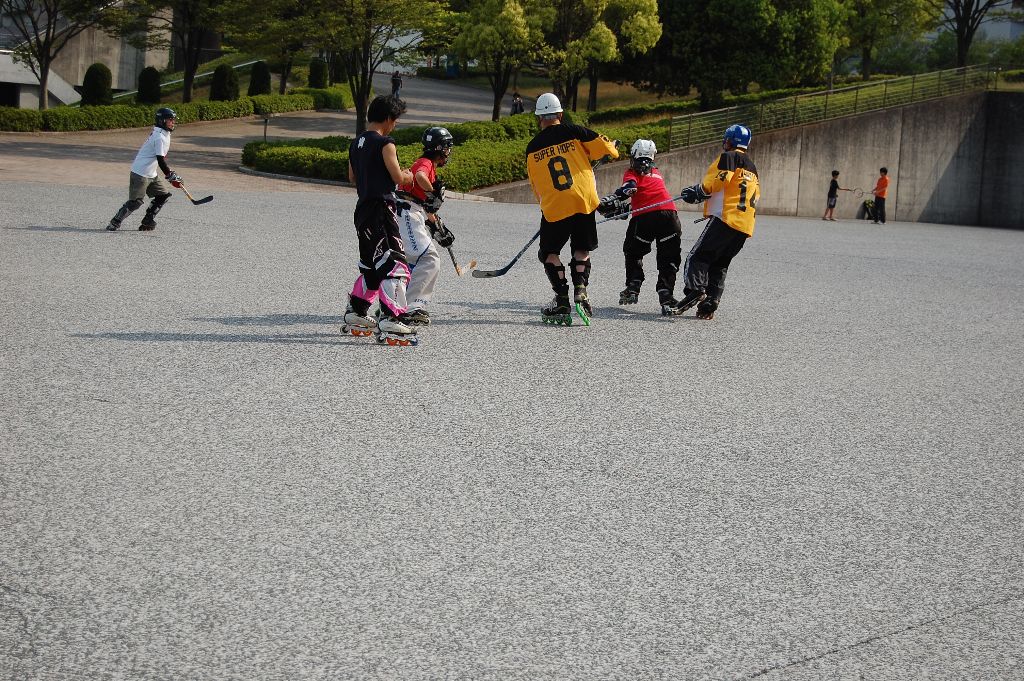���̉摜�̒��쌠��
Hiroshima Inline Hockey League(HIHL)�ɂ���܂��B�摜�f�[�^�̖��f�]�p�͌ł����f��\���グ�܂��B