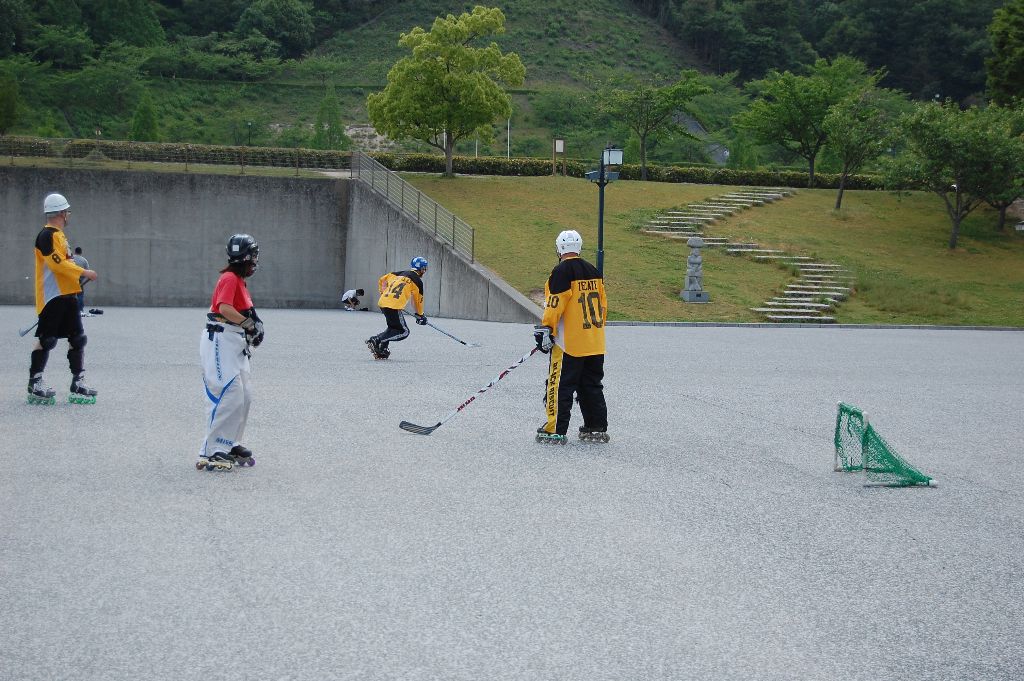 ���̉摜�̒��쌠��
Hiroshima Inline Hockey League(HIHL)�ɂ���܂��B�摜�f�[�^�̖��f�]�p�͌ł����f��\���グ�܂��B